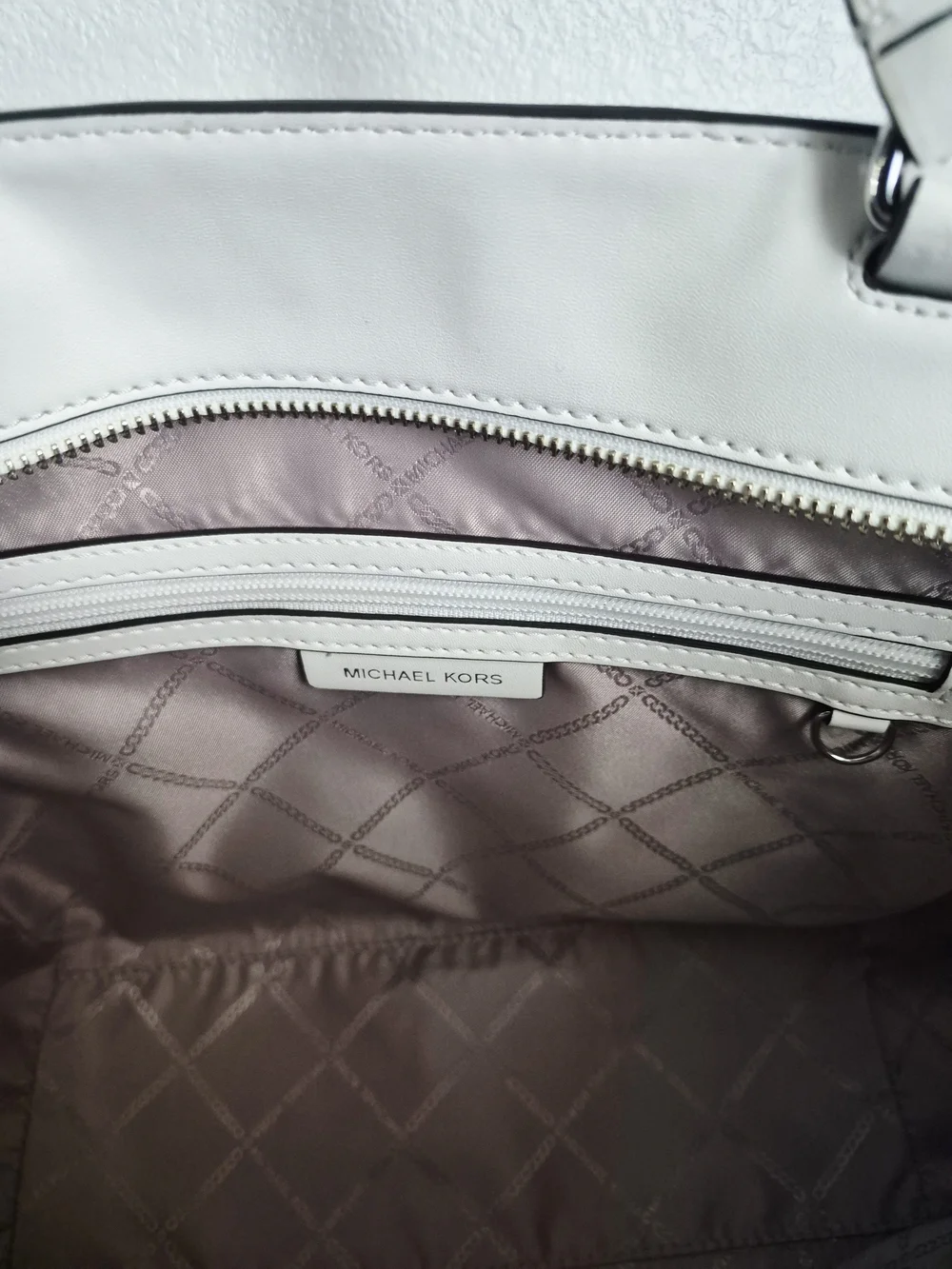 Michael Kors Harrison Large White Leather Tote Bag - Picture 6 of 6